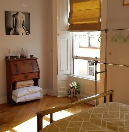 Homestay Double Victorian Townhouse - Town Centre - Homestay Shared Accom Carrick-on-Shannon