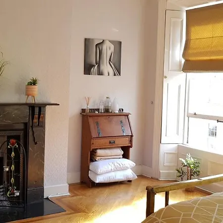 Double Victorian Townhouse - Town Centre - Homestay Shared Accom Homestay Carrick-on-Shannon